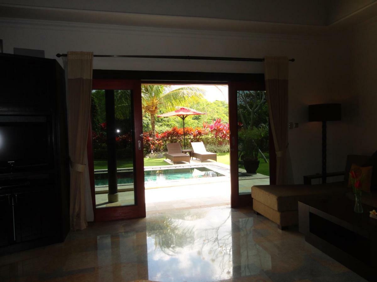 Hillstone Uluwatu Villa Унґасан Екстер'єр фото