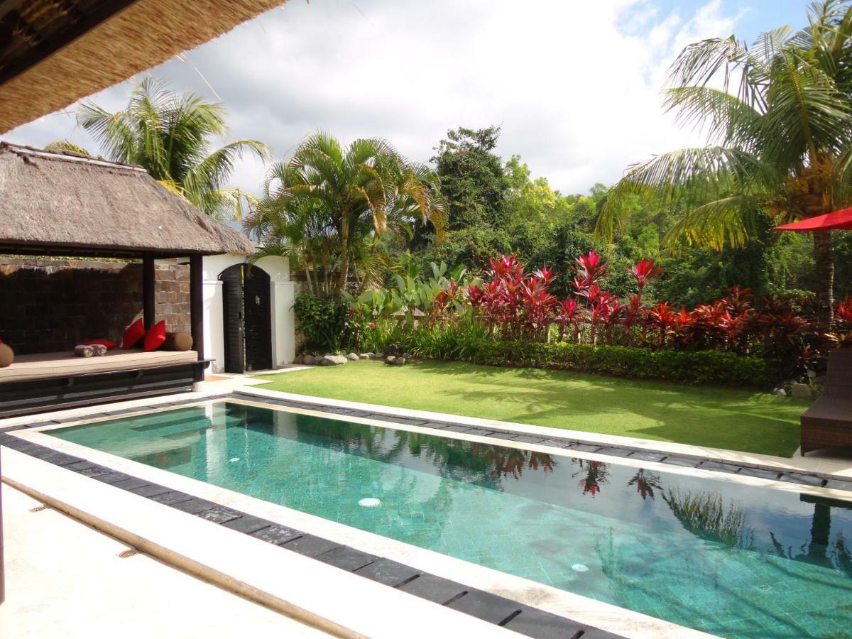 Hillstone Uluwatu Villa Унґасан Екстер'єр фото