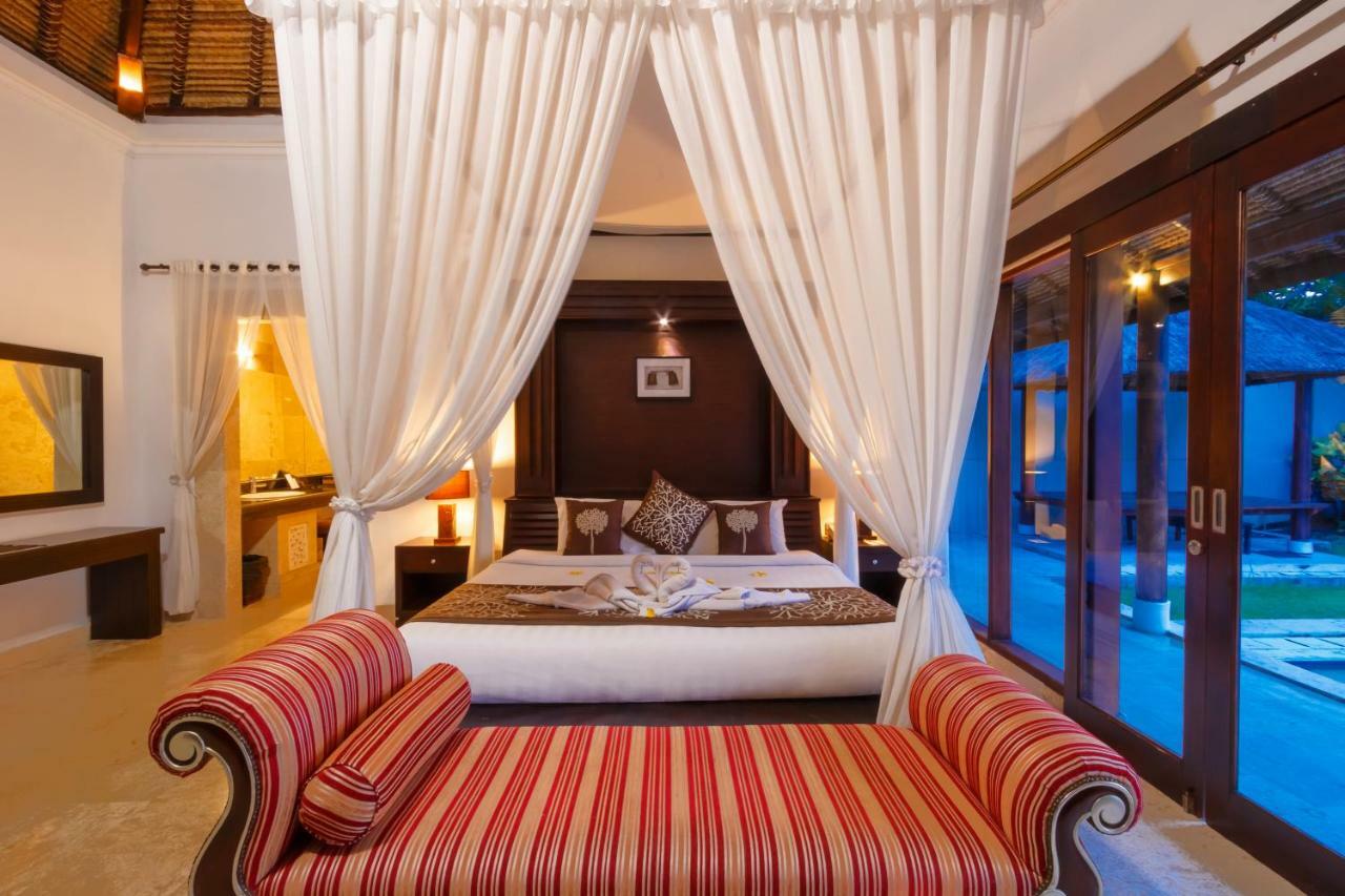 Hillstone Uluwatu Villa Унґасан Екстер'єр фото